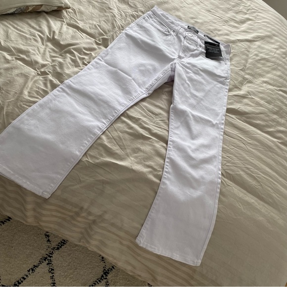 White stretch size 28 kick crop jeans NWT - Picture 2 of 2